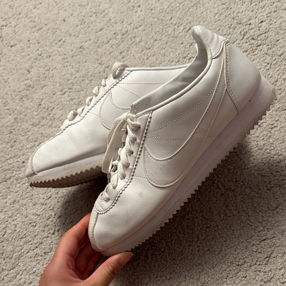 Nike White Women's Sneakers